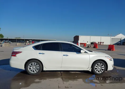 2013 Nissan Altima 2.5 S z USA, uszkodzony, nr VIN 1N4AL3AP1DC237485